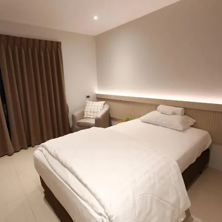 Baantip​ Homestay